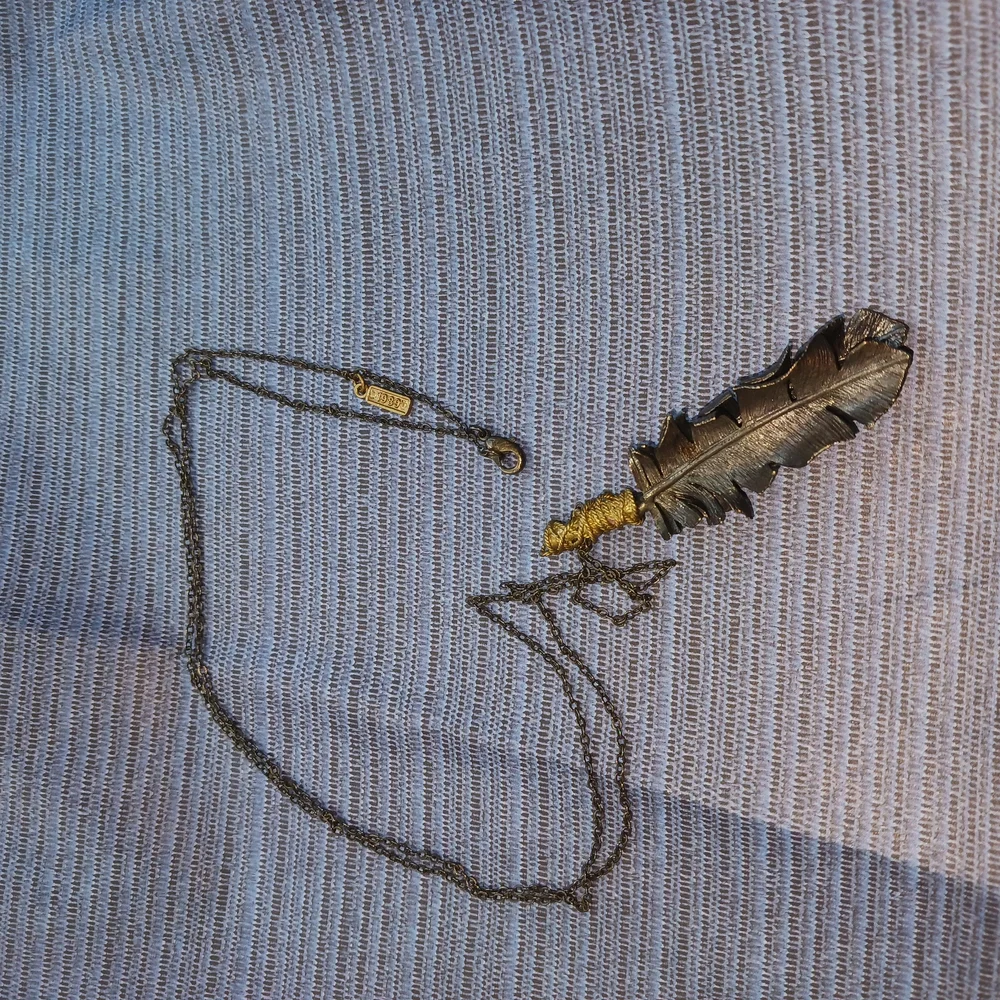 Feather Pendant Necklace - Picture 8 of 9